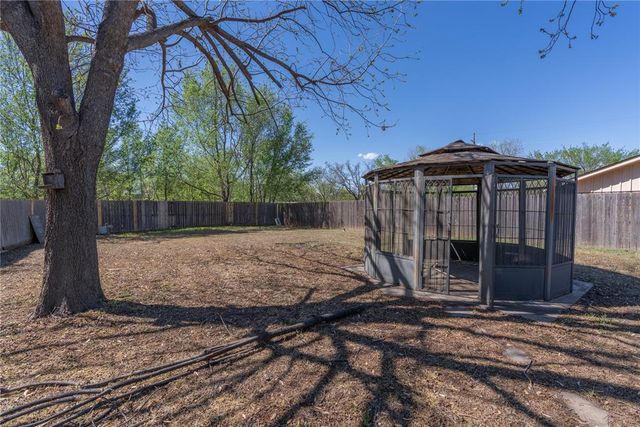 4617 Creekwood Drive, Oklahoma City, OK 73135