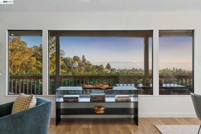6957 ARMOUR DRIVE, Oakland, CA 94611