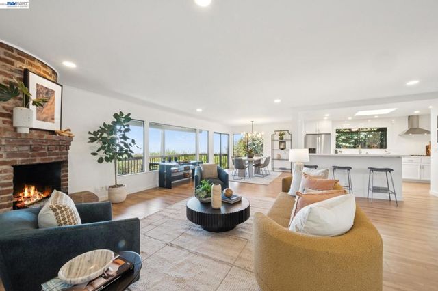 6957 ARMOUR DRIVE, Oakland, CA 94611