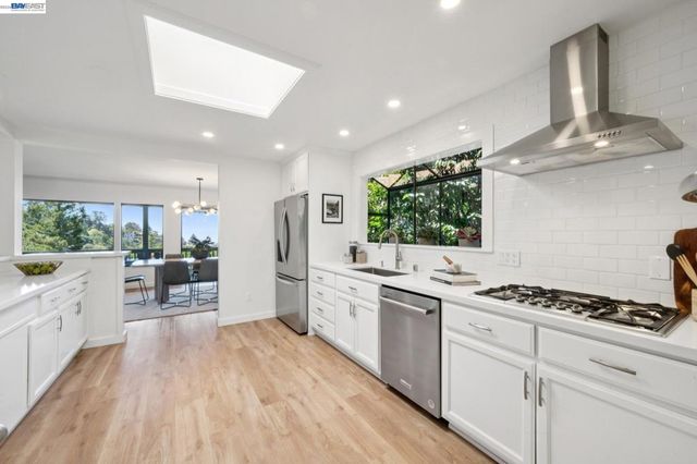 6957 ARMOUR DRIVE, Oakland, CA 94611