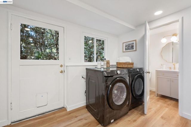 6957 ARMOUR DRIVE, Oakland, CA 94611