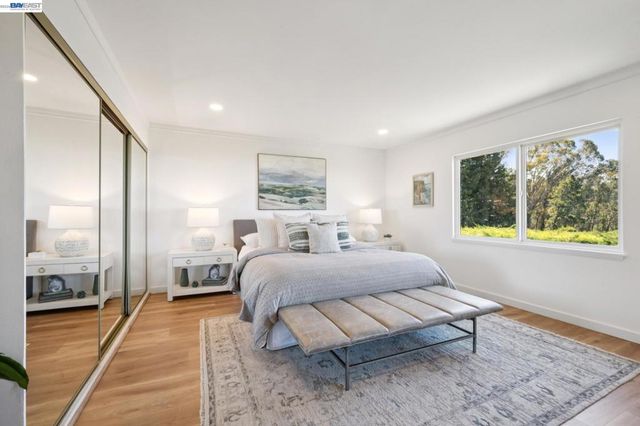 6957 ARMOUR DRIVE, Oakland, CA 94611
