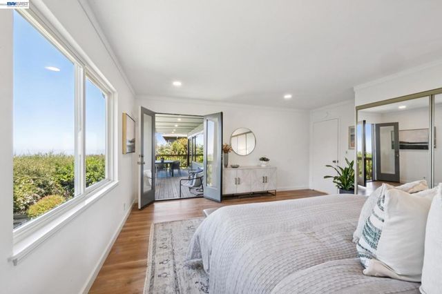 6957 ARMOUR DRIVE, Oakland, CA 94611