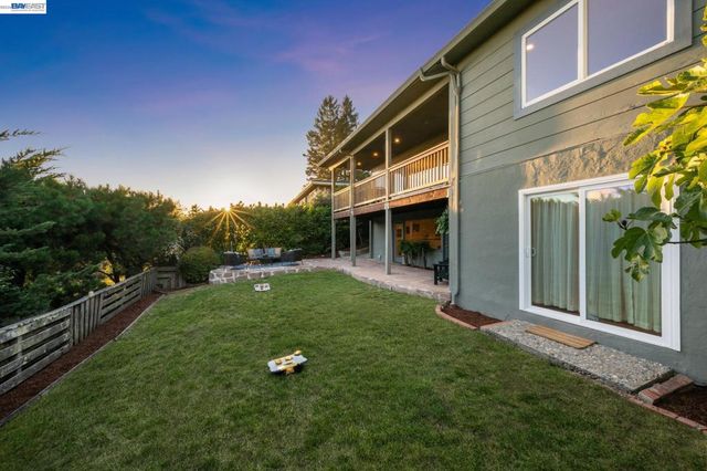 6957 ARMOUR DRIVE, Oakland, CA 94611