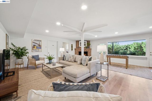 6957 ARMOUR DRIVE, Oakland, CA 94611