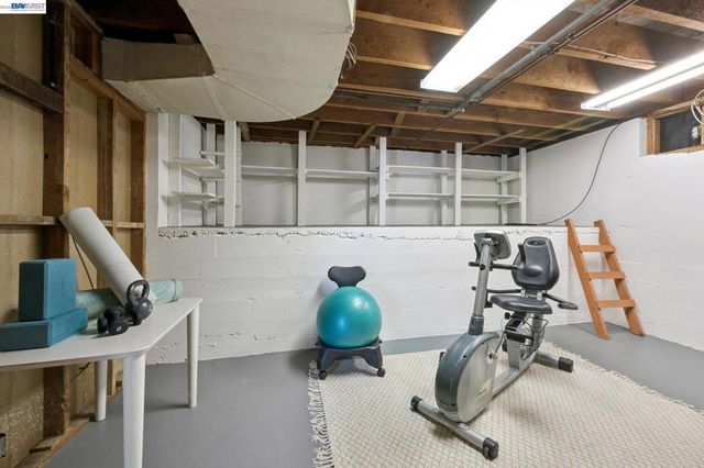 6957 ARMOUR DRIVE, Oakland, CA 94611