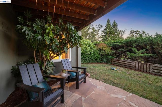 6957 ARMOUR DRIVE, Oakland, CA 94611