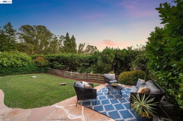 6957 ARMOUR DRIVE, Oakland, CA 94611