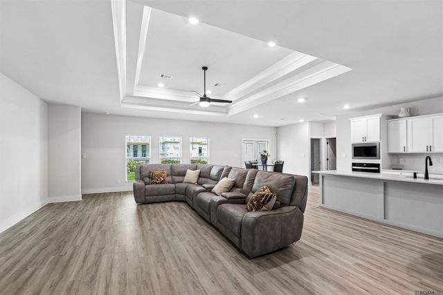 12755 Legacy Oaks Avenue, Baton Rouge, LA 70818