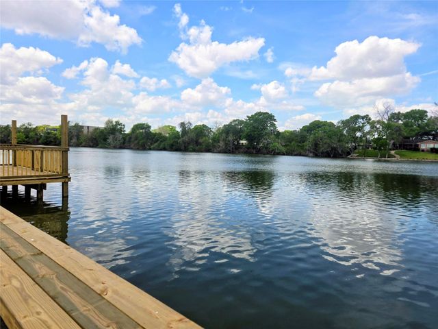 511 Orchard Lane, Sugar Land, TX 77498