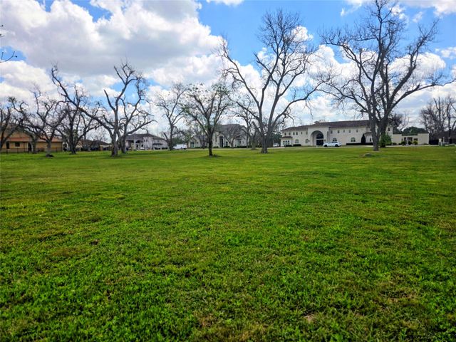 511 Orchard Lane, Sugar Land, TX 77498