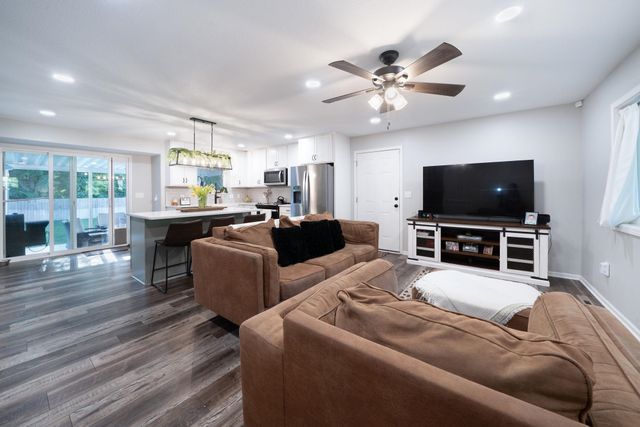 1523 N Rockwood Blvd, Mulvane, KS 67110