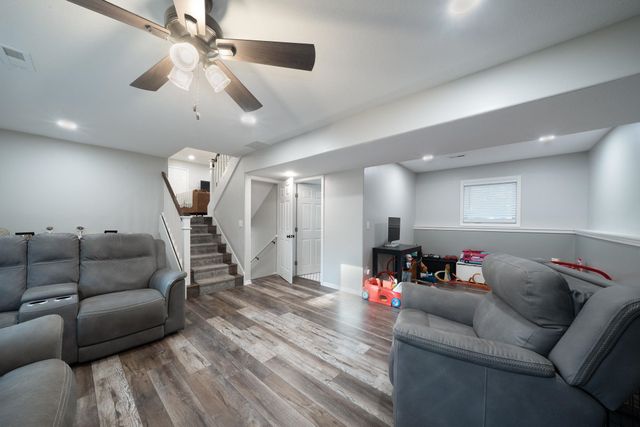 1523 N Rockwood Blvd, Mulvane, KS 67110