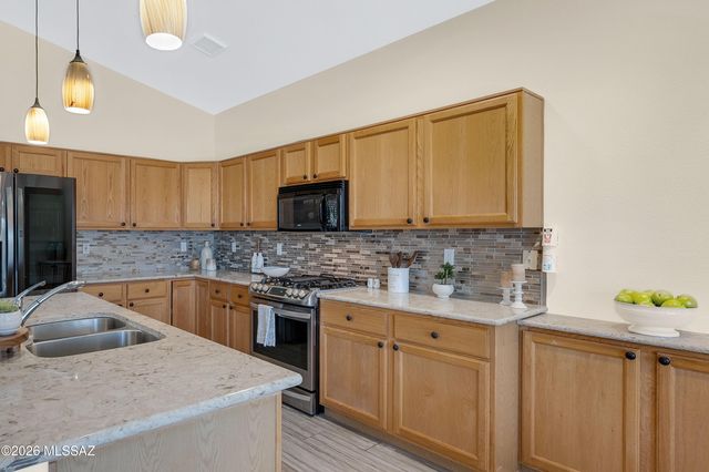 658 E Spanish Steps Drive, Tucson, AZ 85748