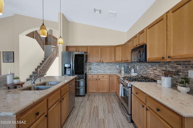 658 E Spanish Steps Drive, Tucson, AZ 85748