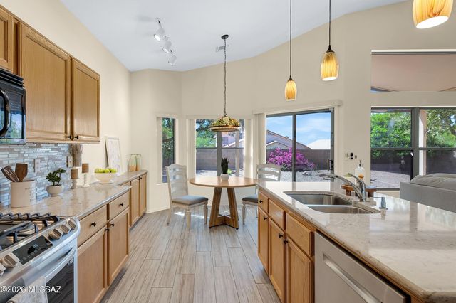 658 E Spanish Steps Drive, Tucson, AZ 85748