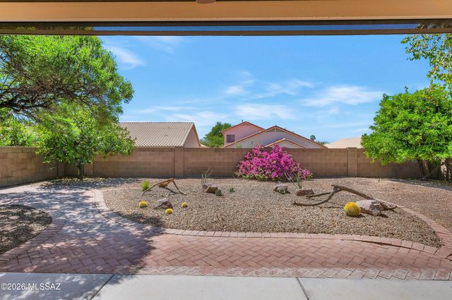 658 E Spanish Steps Drive, Tucson, AZ 85748