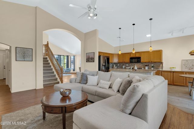 658 E Spanish Steps Drive, Tucson, AZ 85748