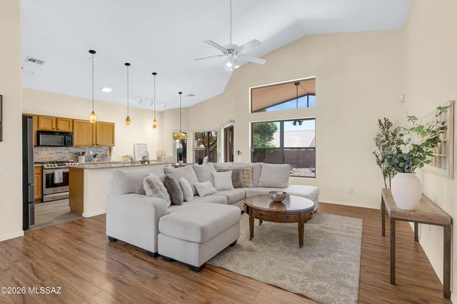 658 E Spanish Steps Drive, Tucson, AZ 85748