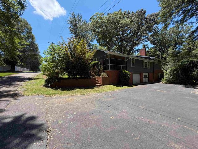 801 Magness Drive, Spartanburg, SC 29303