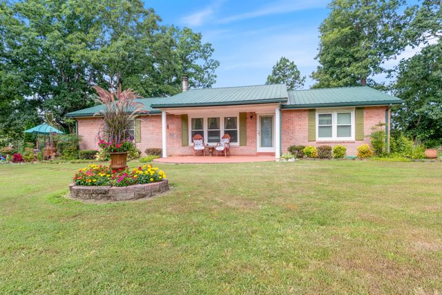 315 Peachtree St, Tennessee Ridge, TN 37178