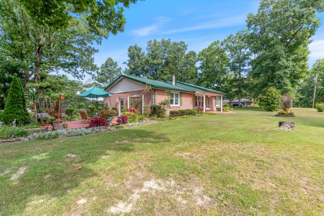 315 Peachtree St, Tennessee Ridge, TN 37178
