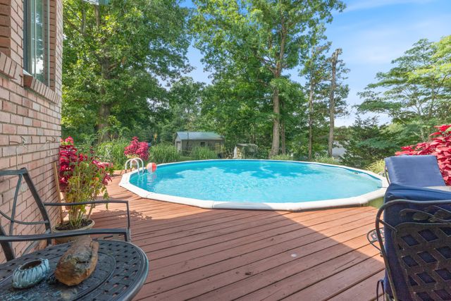 315 Peachtree St, Tennessee Ridge, TN 37178