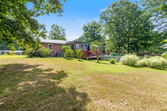 315 Peachtree St, Tennessee Ridge, TN 37178
