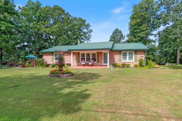 315 Peachtree St, Tennessee Ridge, TN 37178