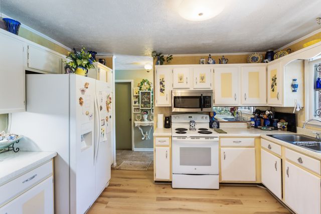 315 Peachtree St, Tennessee Ridge, TN 37178