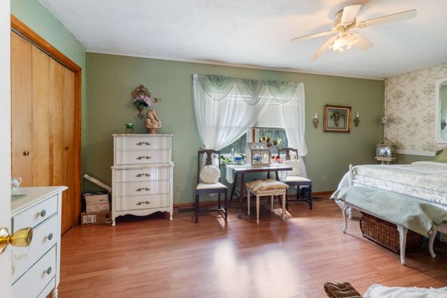 315 Peachtree St, Tennessee Ridge, TN 37178