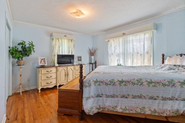 315 Peachtree St, Tennessee Ridge, TN 37178