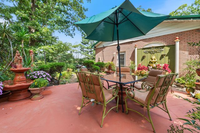 315 Peachtree St, Tennessee Ridge, TN 37178