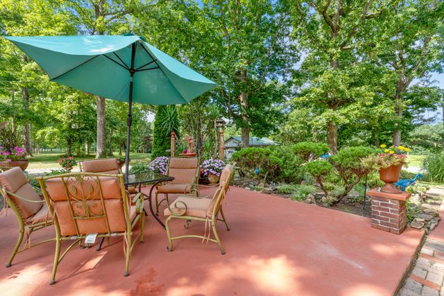 315 Peachtree St, Tennessee Ridge, TN 37178