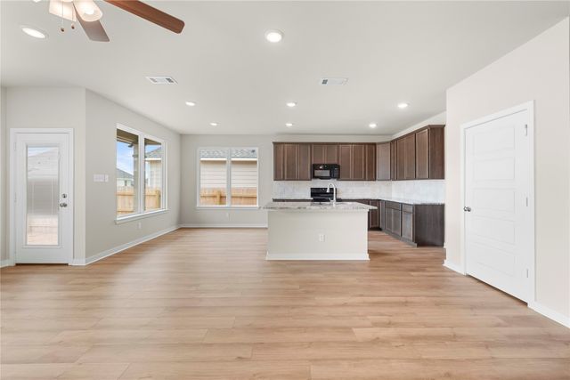 11420 Pallas Street, Lorena, TX 76655