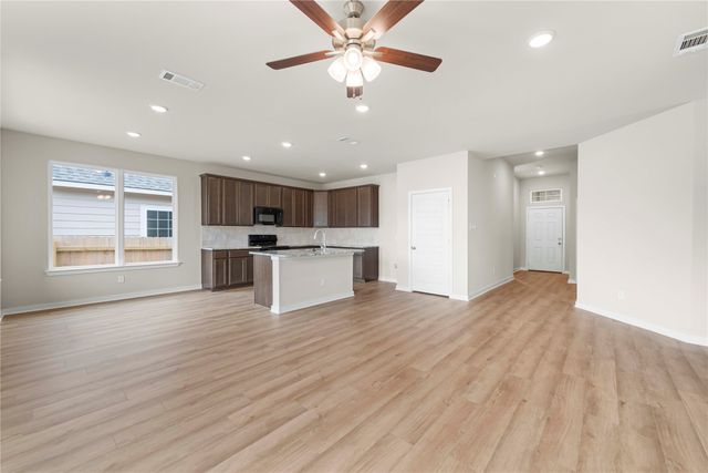 11420 Pallas Street, Lorena, TX 76655