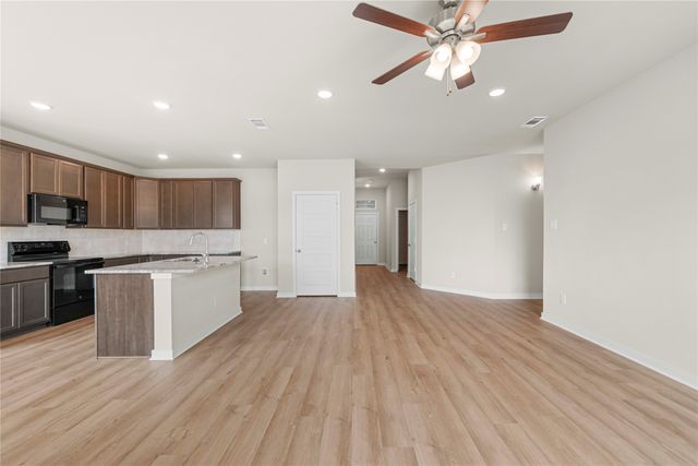 11420 Pallas Street, Lorena, TX 76655