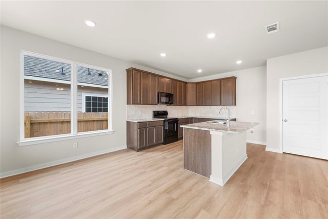 11420 Pallas Street, Lorena, TX 76655