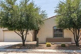 7649 W Desert Spirits Drive, Tucson, AZ 85743