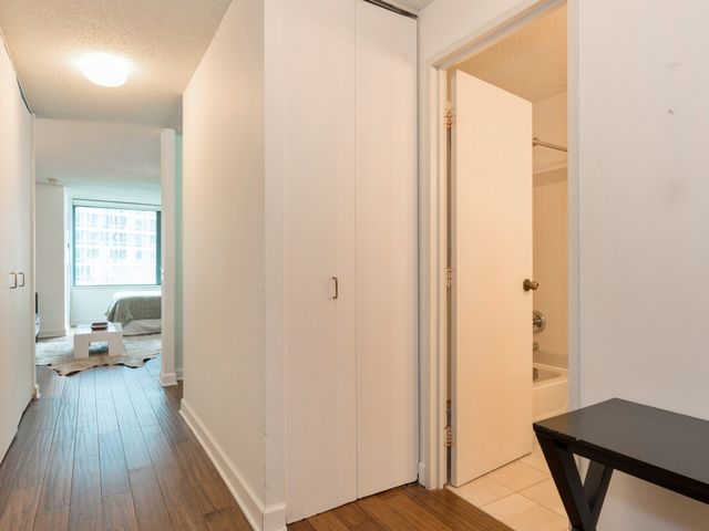 480 N McClurg Court 1007, Chicago, IL 60611