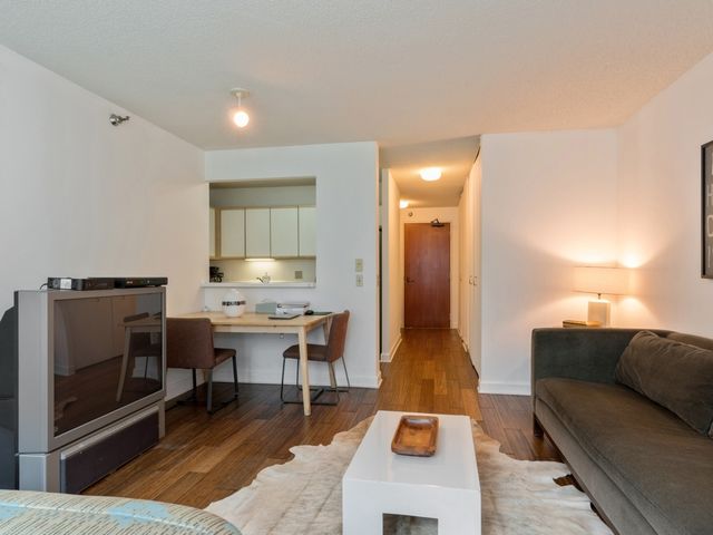 480 N McClurg Court 1007, Chicago, IL 60611