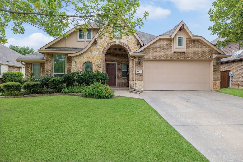 1129 Litchfield Circle, Burleson, TX 76028