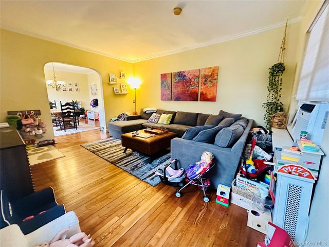 231 Manorhaven Boulevard, Port Washington, NY 11050