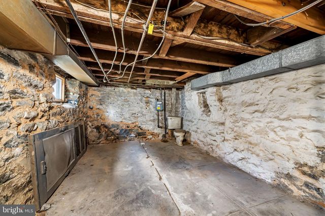 304 W COLD SPRING LN, Baltimore, MD 21210