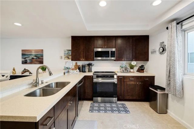 255 Valley, Hermosa Beach, CA 90254