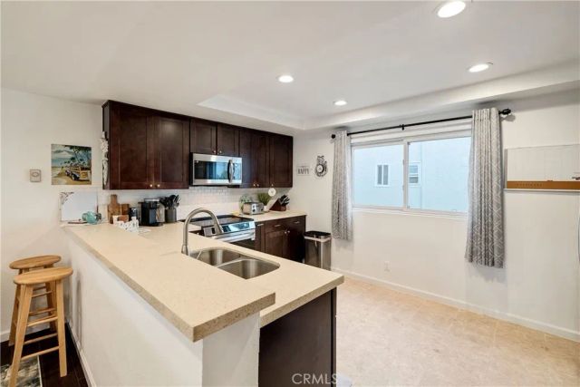255 Valley, Hermosa Beach, CA 90254