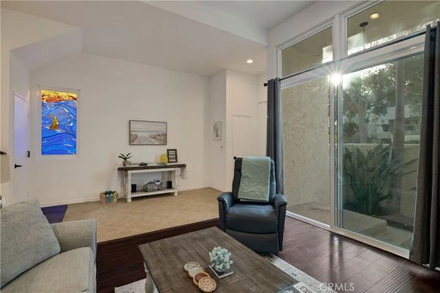255 Valley, Hermosa Beach, CA 90254