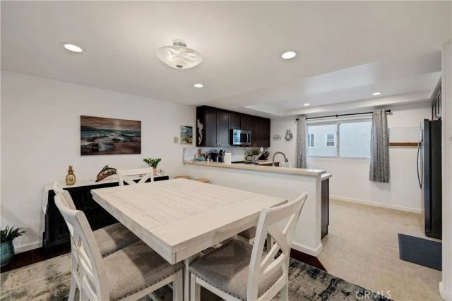 255 Valley, Hermosa Beach, CA 90254
