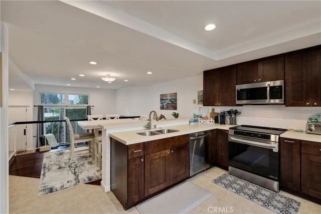 255 Valley, Hermosa Beach, CA 90254