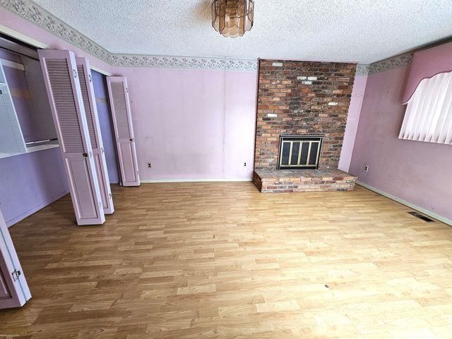 30 Mulligan Drive, Mount Clemens, MI 48043